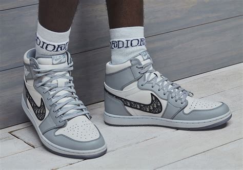 dior jordan collab|dior jordan 1 release date.